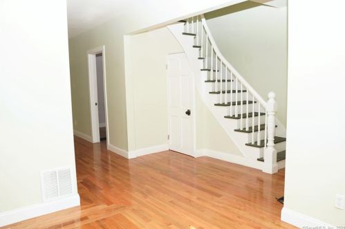 865 Noble Ave, Bridgeport CT  06608-1049 exterior