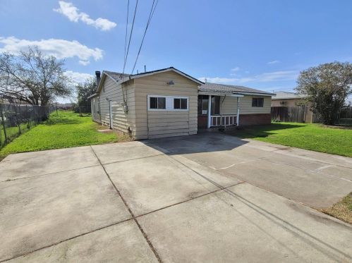 2406 I St, Rio Linda CA  95673-4618 exterior