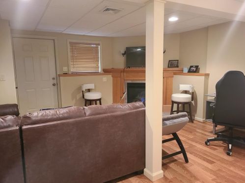 4 Saratoga Ct, Easton PA  18040-1046 exterior