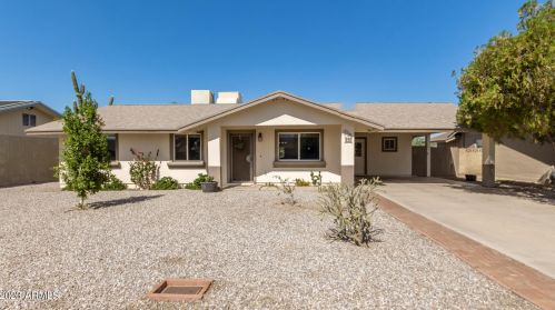 222 Ivyglen St, Mesa, AZ 85201-2211