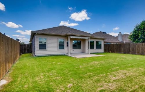 1229 Sierra Blanca Dr, Burleson, TX 76028-6844