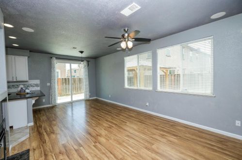 17122 Pacific Oak Ln, Lathrop CA  95330-8526 exterior