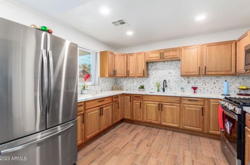 2319 41st Ave, Phoenix AZ  85009-1256 exterior