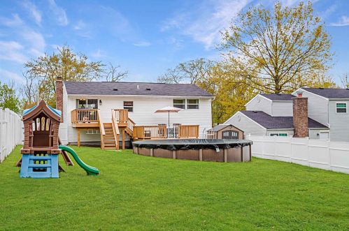 6025 Spicewood Ave, Florence KY  41042-1328 exterior