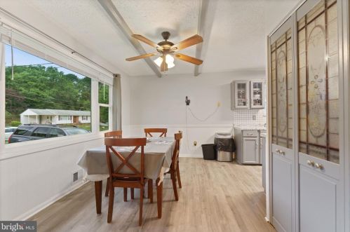 8813 Sylvania St, Lorton VA  22079-1612 exterior