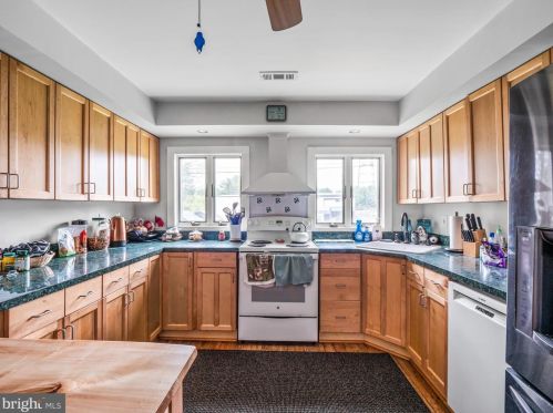 899 Kellogg Mill Rd, Fredericksburg, VA 22406-4416