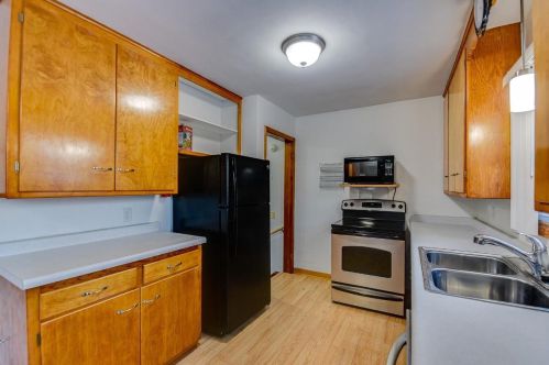 328 Division St, Dodgeville WI  53533-1510 exterior
