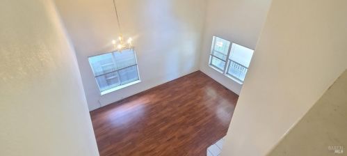 3373 Moorland Ave, Santa Rosa, CA 95407-7899