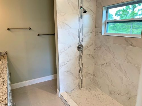 921 Lee Ave, Lehigh Acres FL 33972-9105 exterior