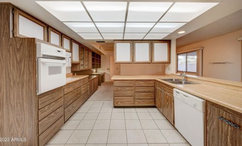18813 103rd Ave, Sun City, AZ 85373-1305
