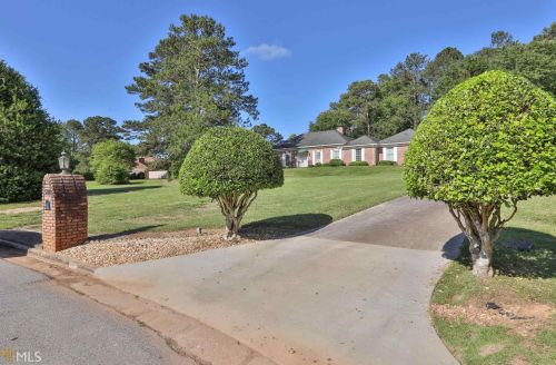 580 Hawthorne Dr, Fayetteville, GA 30214-1217