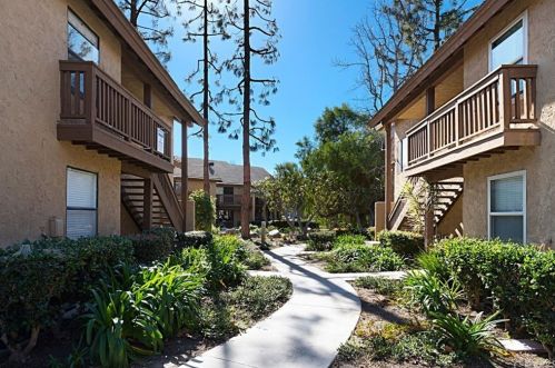 67 Lemon Grv, Irvine CA 92618-4510 exterior