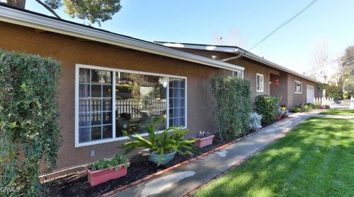 2902 El Caminito, Glendale CA 91214-2005 exterior