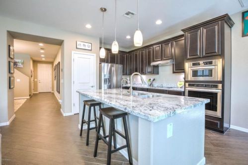 187 Bernie Ln, Gilbert, AZ 85295-0104