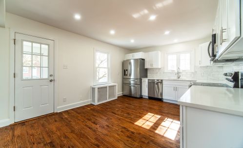 2403 Nichols Ave, Stratford CT  06614-1720 exterior