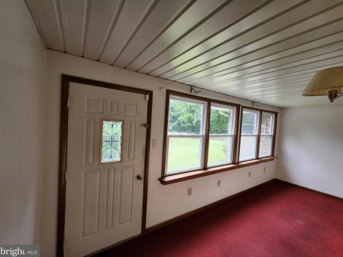 262 Meany Rd, North Hanover, NJ 08562-1614