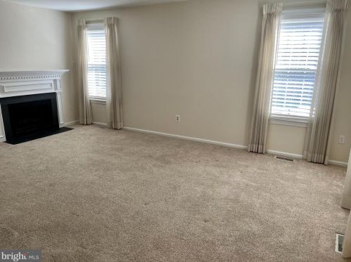 719 Westfield Dr, Riverton, NJ 08077-3360
