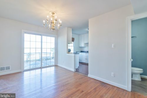 2943 Wetherburn Ct, Woodbridge VA  22191-4631 exterior