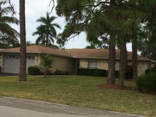 2595 14th St, Naples, FL 34103-4502