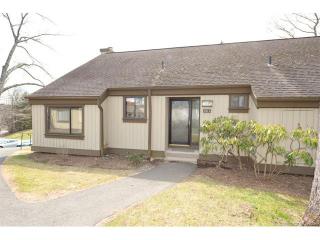 1040 Heritage Vlg, Southbury, CT 06488-1503