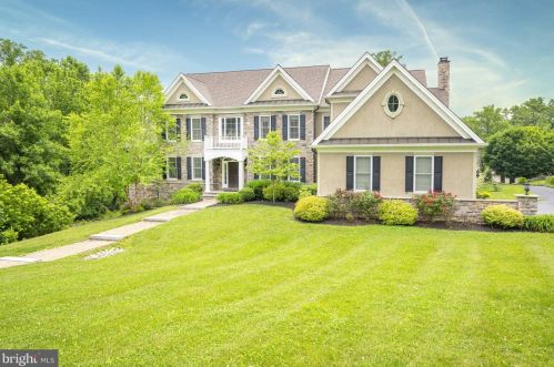 10 Pine Valley Ct, Glen Mills PA  19342-1823 exterior