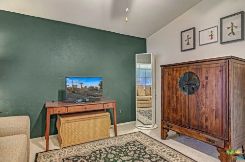 49771 Lincoln Dr, Indio CA 92201-8549 exterior