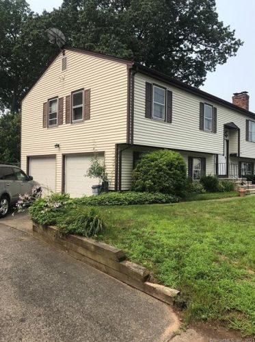 28 Madison St, Plainville, CT 06062-1738