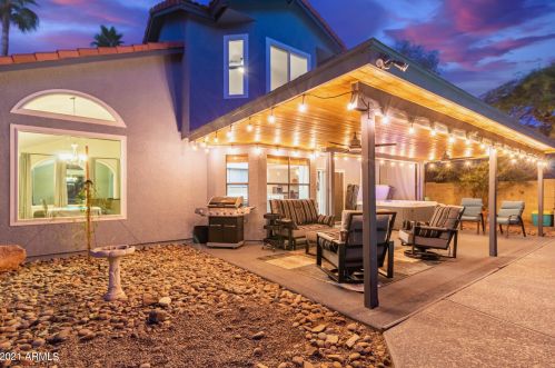 1925 Behrend Dr, Phoenix AZ  85024-1242 exterior