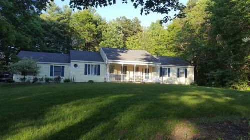 19 Golden Oaks Dr, Salem, NH 03079-4010
