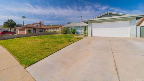 3646 Mapleleaf Dr, Riverside, CA 92503-4757