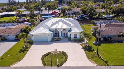2310 15th Ter, Cape Coral, FL 33990-1962