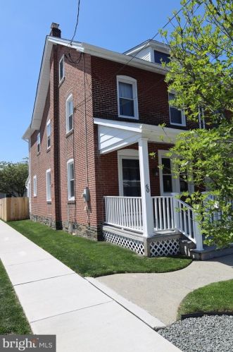 60 4th St, Lansdale, PA 19446-2602