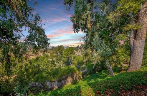 402 Westchester Pl, Fullerton CA  92835-2705 exterior