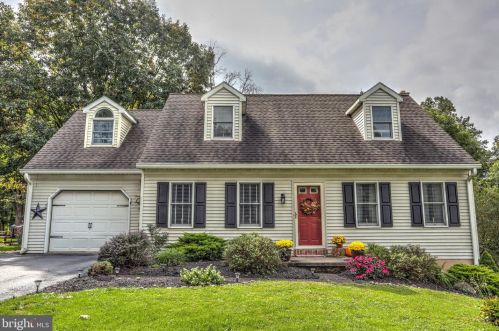 943 Daniel Dr, Schoeneck, PA 17578-9614