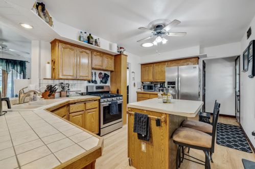 3332 Mount Ln, Hubertus, WI 53033-9640