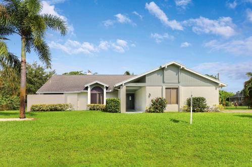 1872 Elrose St, Fort Pierce, FL 34952-5818