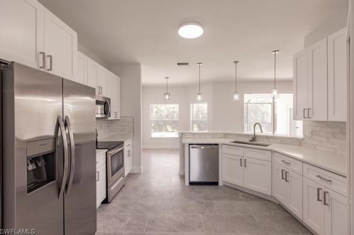 1823 6th Ave, Cape Coral FL  33909-9216 exterior