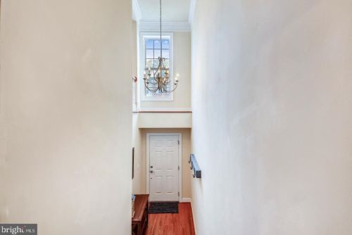 16017 Pitner St, Haymarket, VA 20169-4955