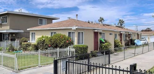 3587 Beechwood Ave, Lynwood, CA 90262-3443