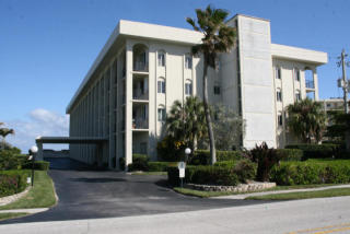 300 Beach Rd, Jupiter, FL 33469-2823