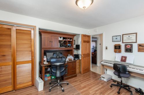 6881 91, Milwaukee WI 53224-4712 exterior