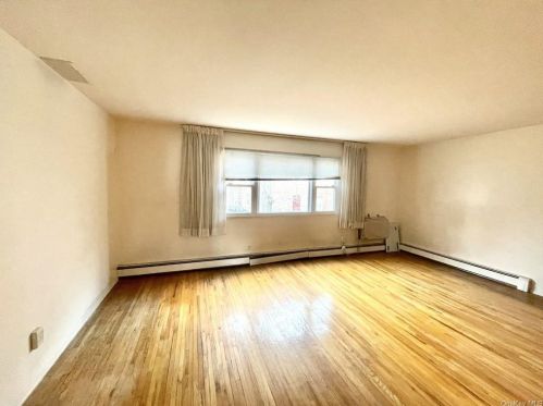 23 Kenyon Pl, Mount Vernon NY  10552-3018 exterior