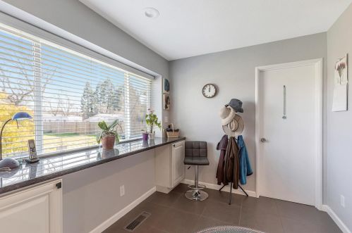 5930 Filbert Ave, Citrus Heights CA  95662-4716 exterior