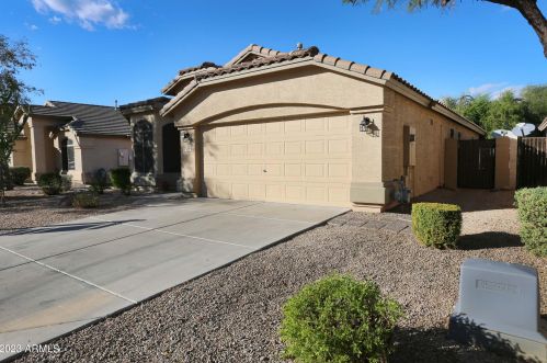 11122 Windsor Ave, Avondale AZ  85392-5875 exterior