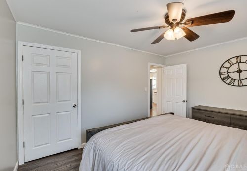 9 Madeline Ave, East Brunswick NJ  08816-3836 exterior