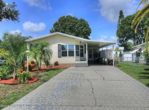 1027 Thrush Cir, Sebastian, FL 32976-7522