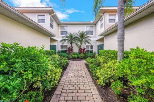5630 Northboro Dr, Naples, FL 34110-9019