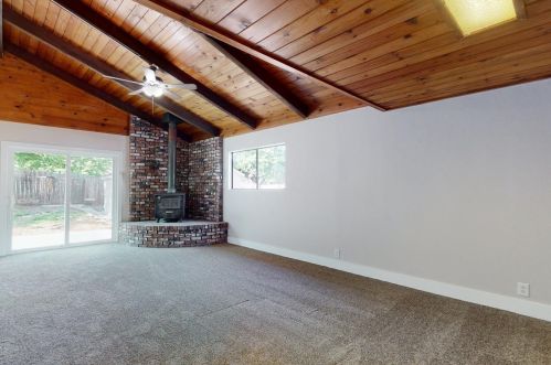 16 Midway Dr, Oroville CA  95966-3656 exterior