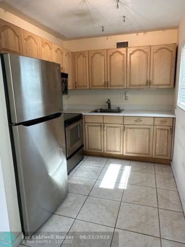 244 Norwich K, West Palm Beach, FL 33417-7922