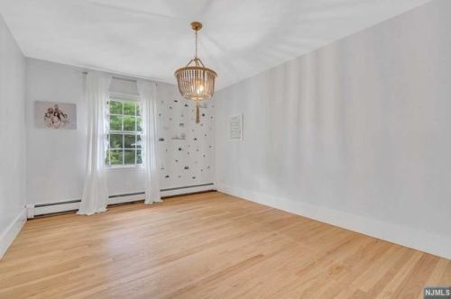 32 Brandywine Pl, Oakland NJ  07436-2321 exterior